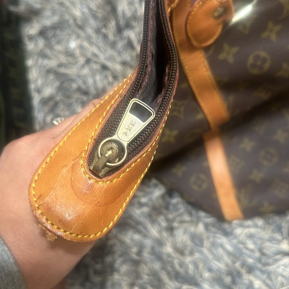 Louis Vuitton Tote Large Weekender Bag - Picture 6 of 11